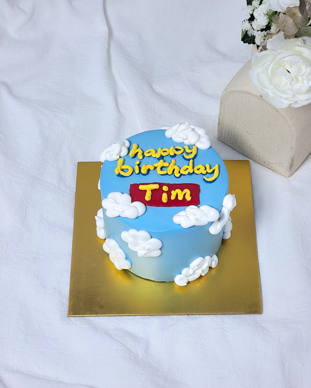 Cloudy Cake Design