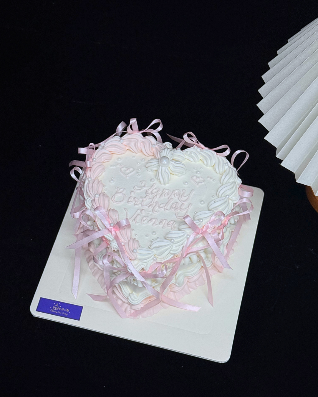 Pink & White Cake Design
